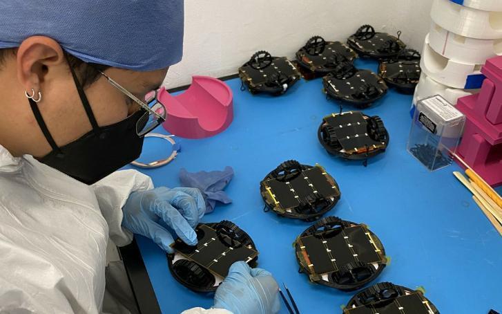 墨西哥首次登月任务 1 月 8 日举行，将 5 枚微型机器人送上月球