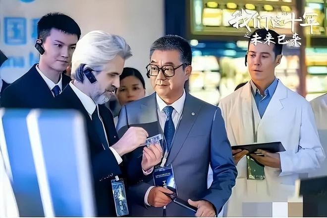 董勇：演了一辈子警察，穷得靠香妃刘丹接济，45岁被嫂子“逼婚”