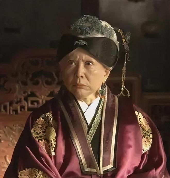 87《红楼梦》幸亏原化妆师离开了，看这满头的小红花和啾啾，多丑