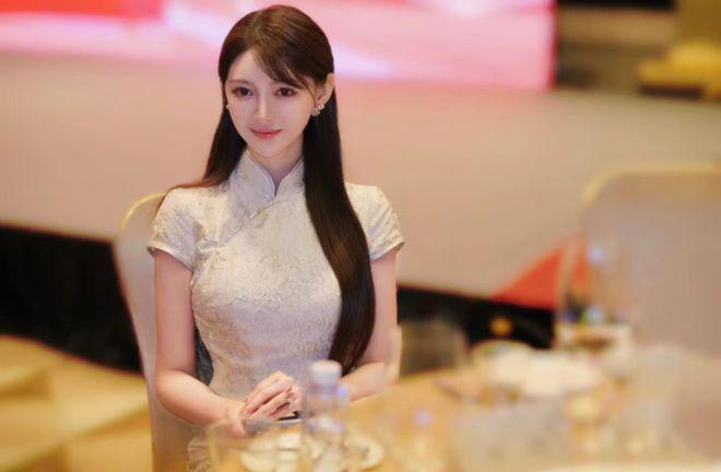 直播间秀恩爱，叶珂、黄晓明好事将近？却被网友质疑炒作蹭热度
