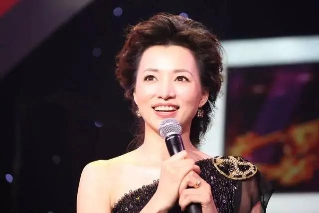 2024春晚主持人新阵容，男主持人大曝光，接替董卿的人选揭晓！