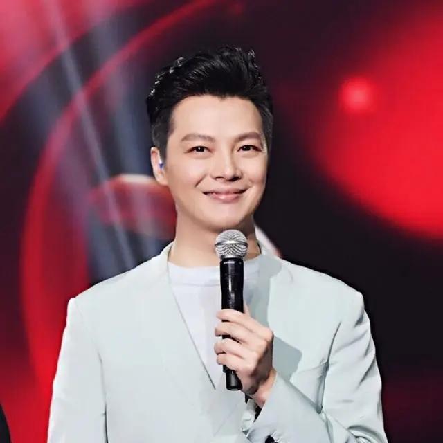 2024春晚主持人新阵容，男主持人大曝光，接替董卿的人选揭晓！