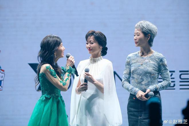 新白娘子主创重聚,白娘子许仙小青风采依旧,70岁赵雅芝最显年轻