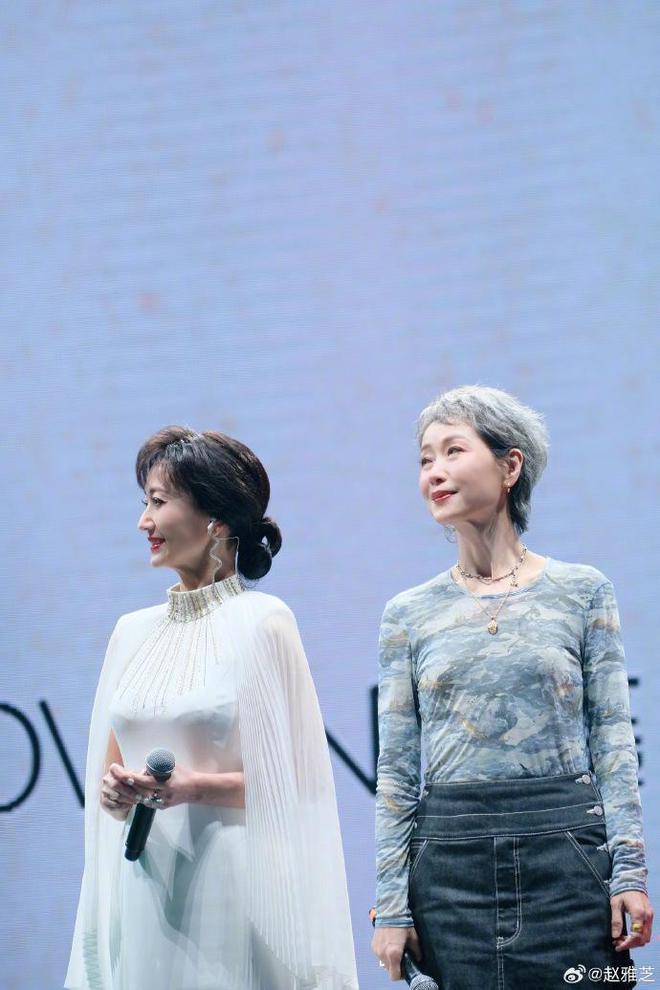 新白娘子主创重聚,白娘子许仙小青风采依旧,70岁赵雅芝最显年轻