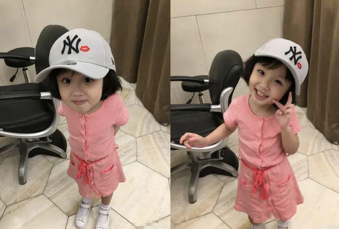 张丹峰和洪欣的10岁女儿好漂亮，小小年纪就继承了爸妈的高颜值