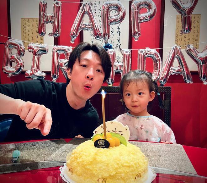 44岁主持人陈辰官宣生子，一家4口合影首曝光，旧爱程雷近况曝光