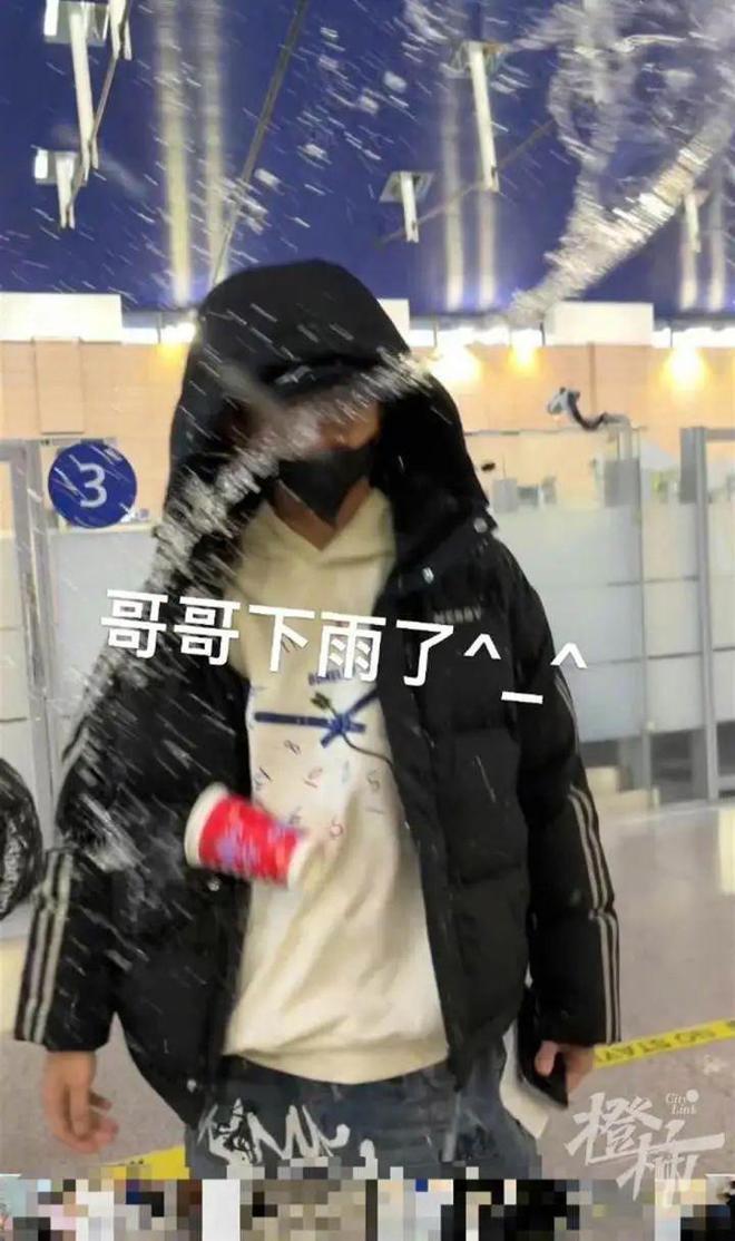 “恳切地希望大家不要打扰我的家人！”浙江知名女演员凌晨发文