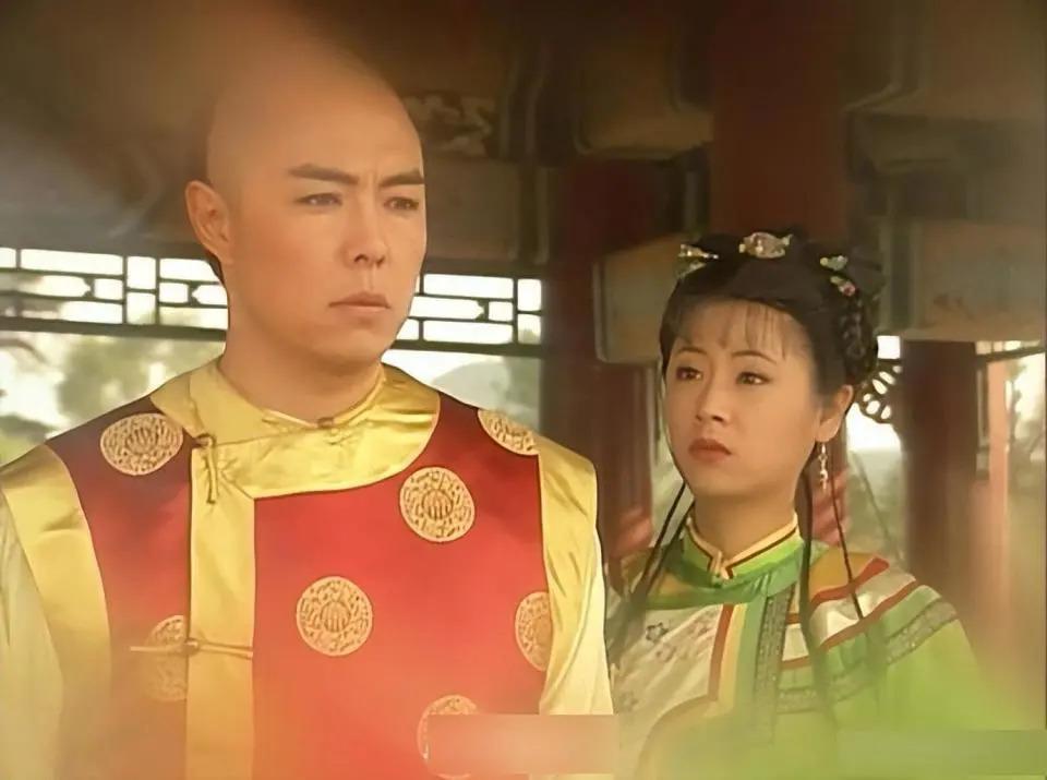 66岁坐上轮椅的张铁林，已经活成了一个“笑话”