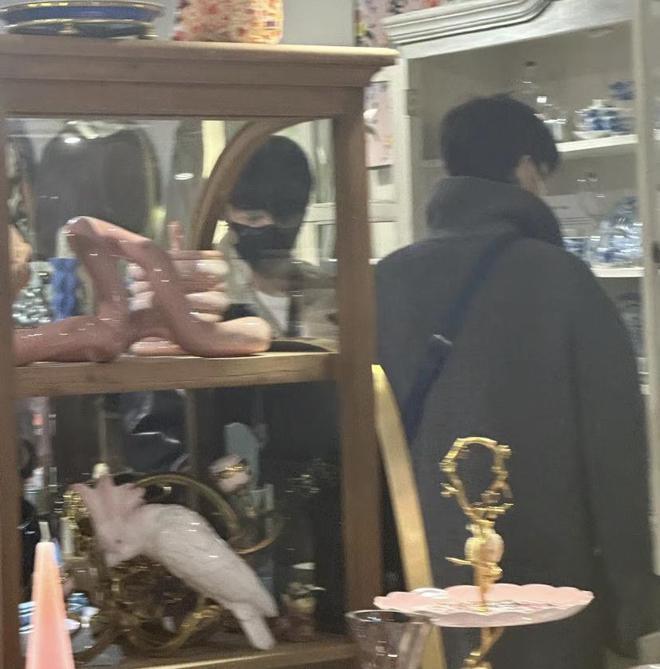 李荣浩井柏然结伴逛街被偶遇 李荣浩真实身高曝光