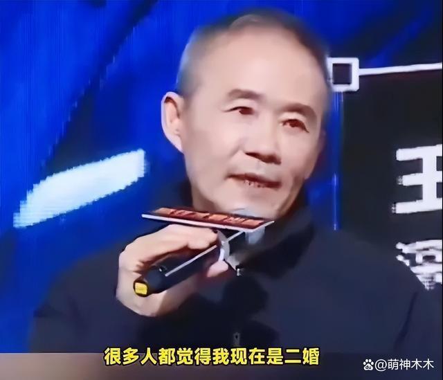 最近大瓜频出！72岁大佬官宣有女，30岁歌手追砍前女友