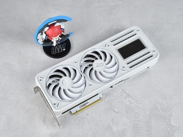 影驰20周年RTX 4070显卡评测 纯白典雅 独特背插