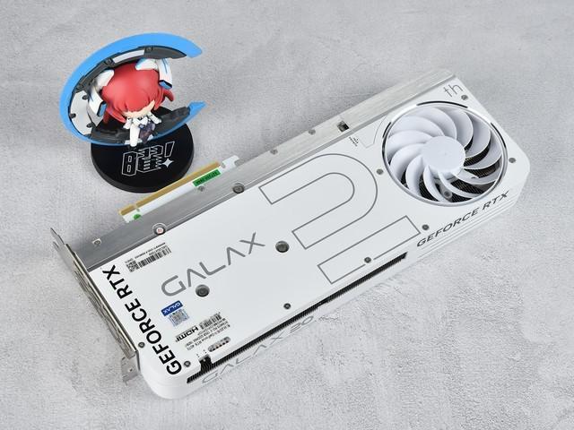 影驰20周年RTX 4070显卡评测 纯白典雅 独特背插