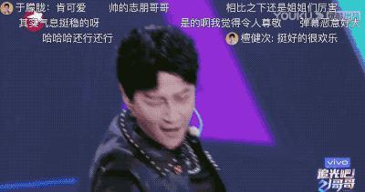 又一知名男星塌房，靠奇装异服翻红，他为何还有人同情？