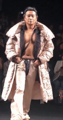 又一知名男星塌房，靠奇装异服翻红，他为何还有人同情？