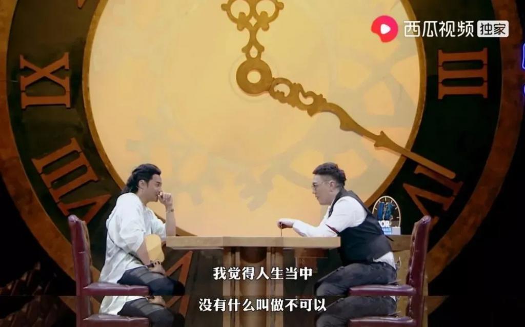 又一知名男星塌房，靠奇装异服翻红，他为何还有人同情？