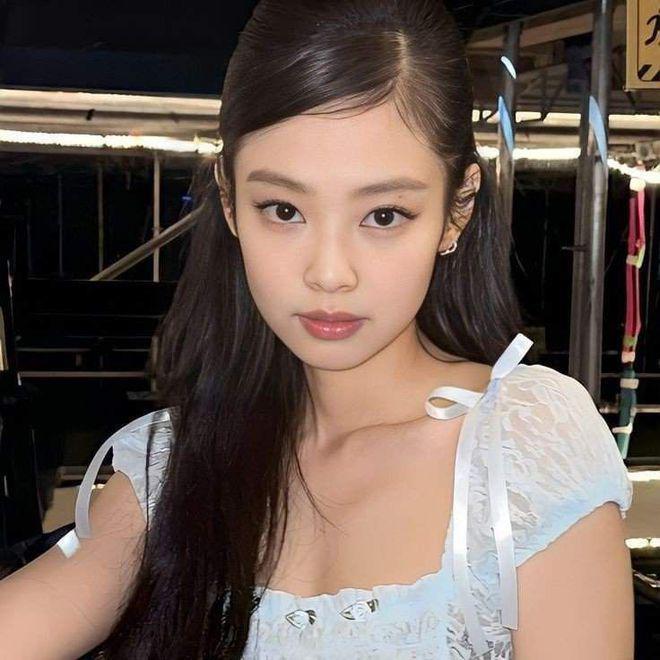 Jennie自曝单飞成立新公司原因!因常黑脸被骂,自称怕生