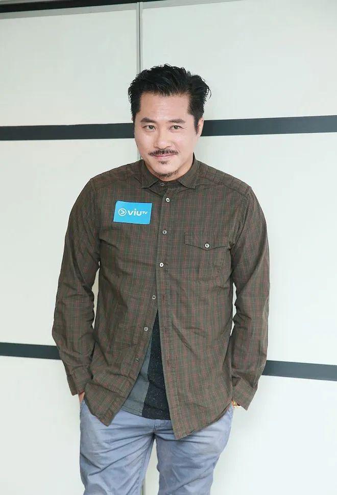 60岁「丁孝蟹」因野心大事业崩塌！复出变大叔拒回TVB