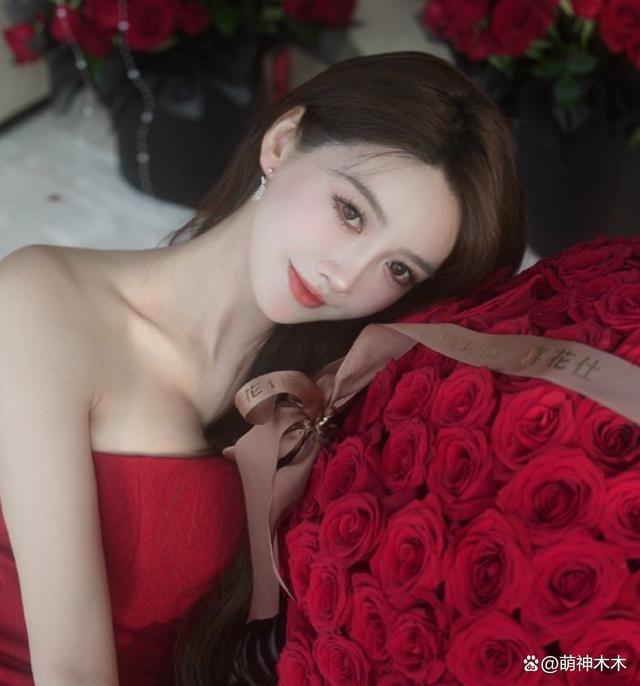 女明星都输了！黄晓明汪小菲新欢全是网红，手段虽老套但好用