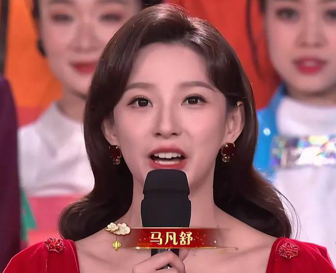 李思思8届不火，马凡舒首登春晚出圈，央视女主持现状