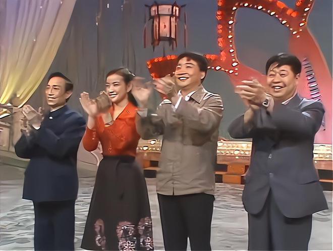 李思思8届不火，马凡舒首登春晚出圈，央视女主持现状