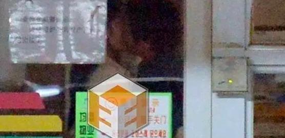 新欢曝光，她离婚了？