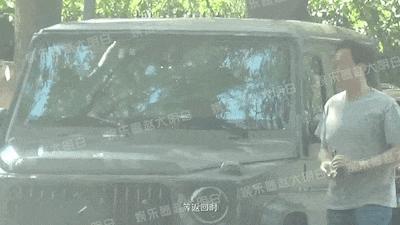 新欢曝光，她离婚了？