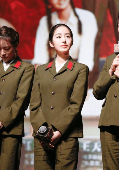 新欢曝光，她离婚了？