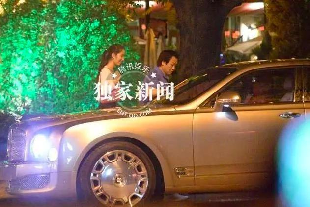 新欢曝光，她离婚了？