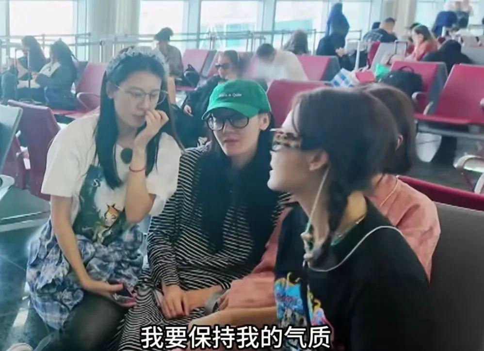 怎么还有两幅面孔啊？