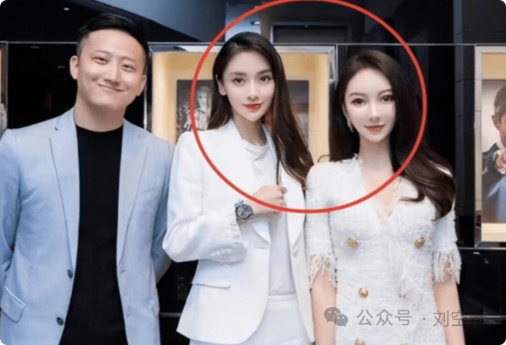 直播间叫“老公”，频频发文暗示，她这是要上位了？