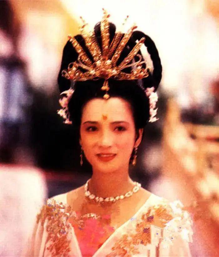 美了一辈子的「林黛玉」：巅峰期刘晓庆都为她做配