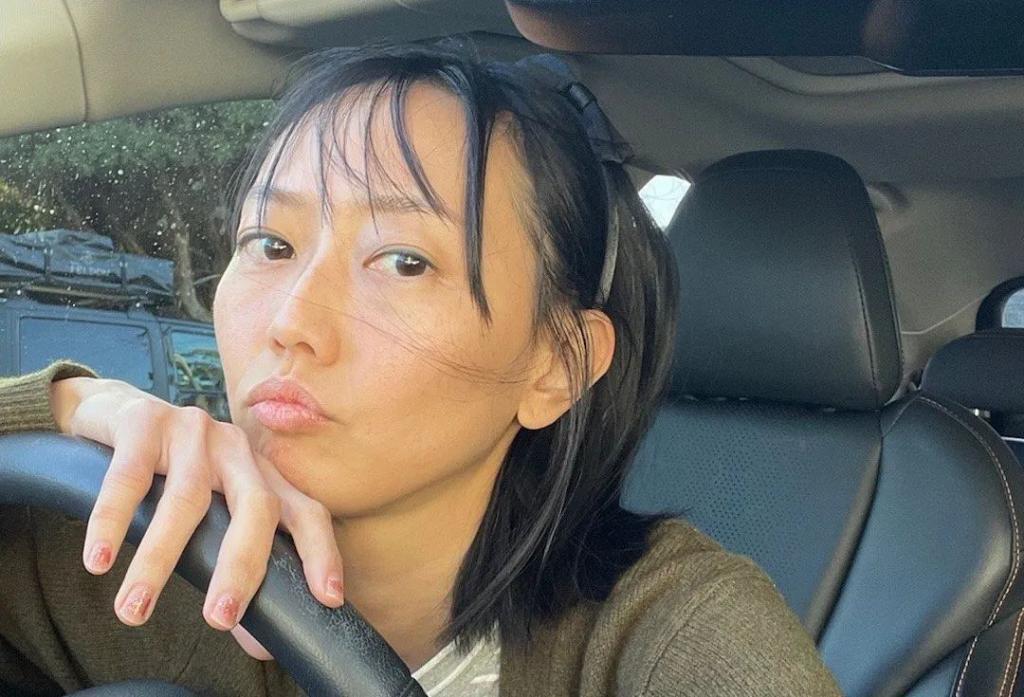 孙燕姿妹妹回应断绝关系原因，称父母势利眼，遭排挤全因姐姐