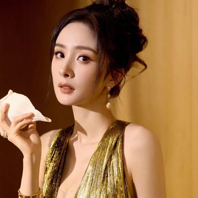 女艺人们集体状态回春，是动用了什么科技吗？