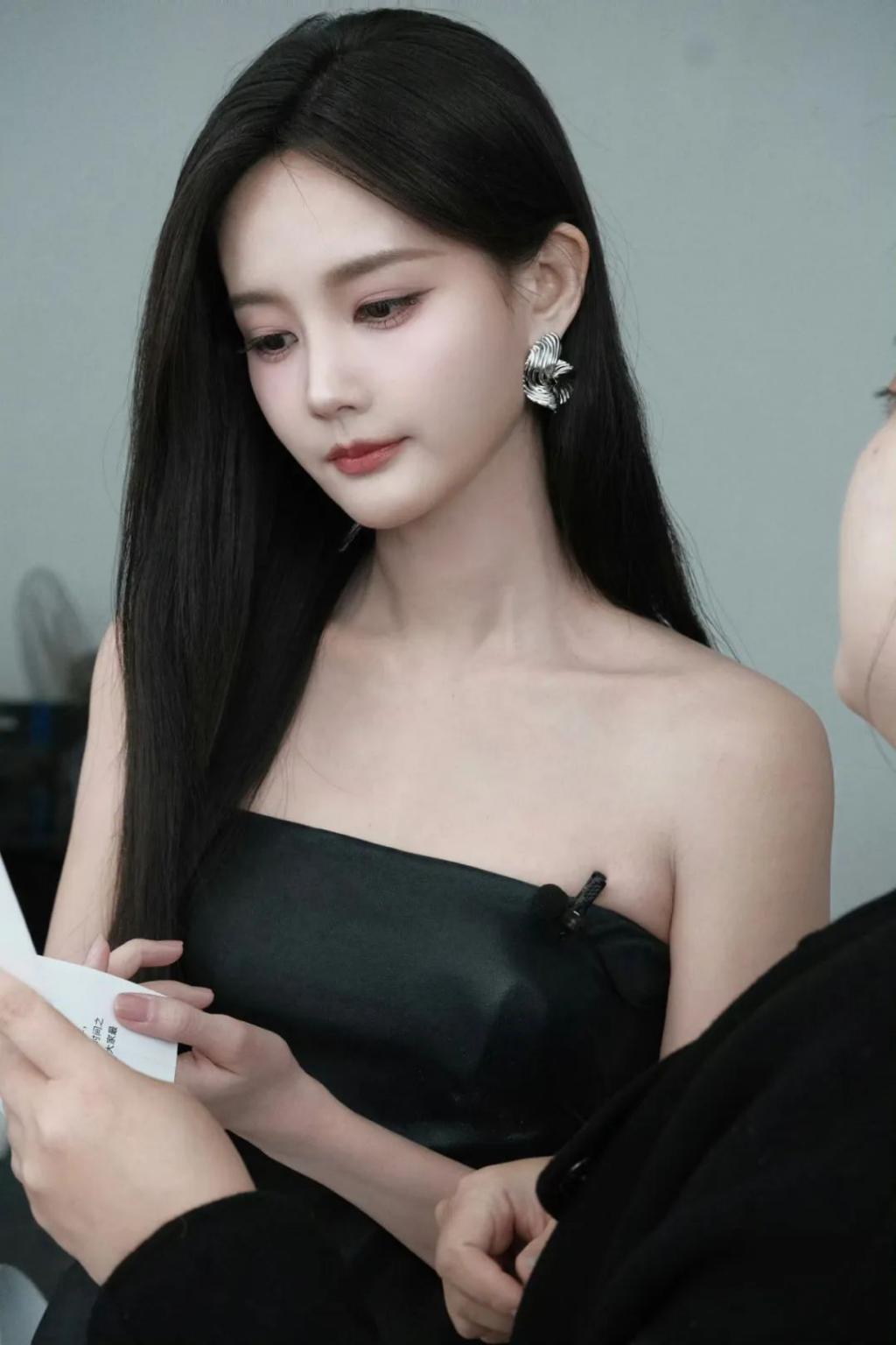 女艺人们集体状态回春，是动用了什么科技吗？