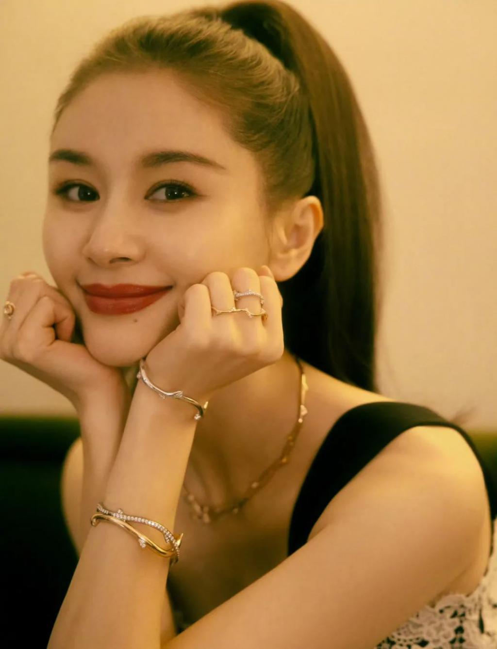 女艺人们集体状态回春，是动用了什么科技吗？