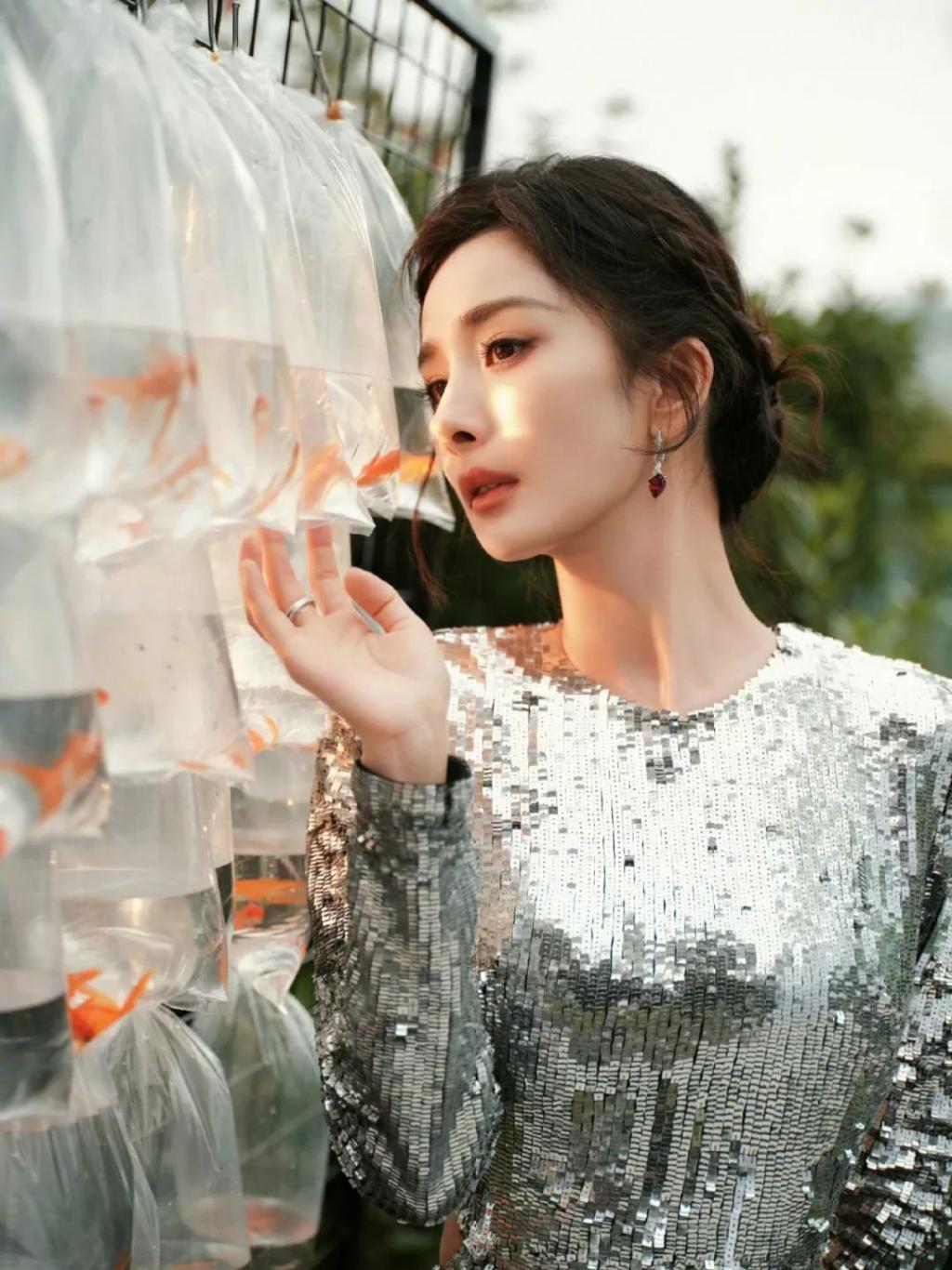 女艺人们集体状态回春，是动用了什么科技吗？