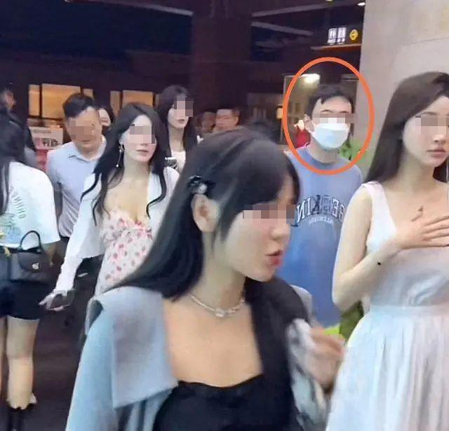 王思聪生日许愿“赚大钱”,王健林还缺多少钱?