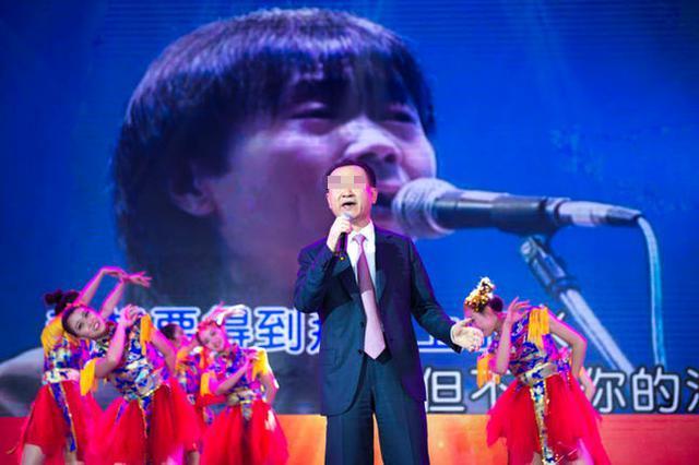 王思聪生日许愿“赚大钱”,王健林还缺多少钱?