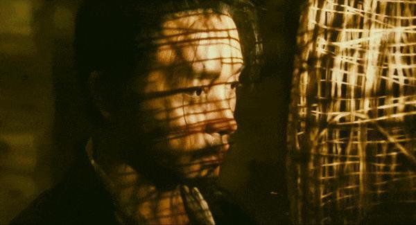 《繁花》里的男男女女都在“爱不得”