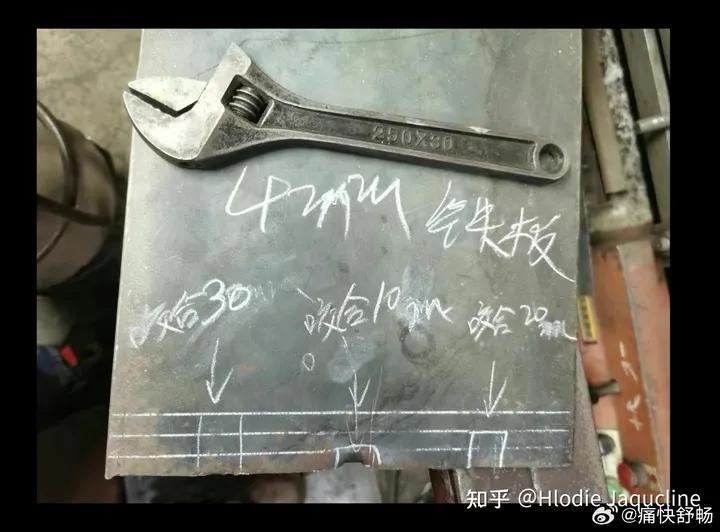 方程豹的底盘件能用钳子掰裂，真有这么离谱？