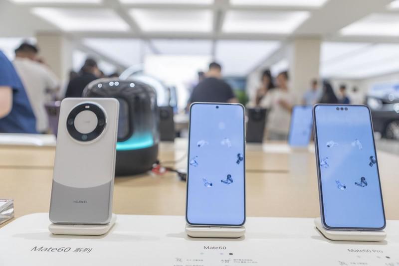 冲击高端4年，“OV米”再次直面华为