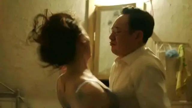 张颂文欺负宋佳，暴露了丑陋的一面