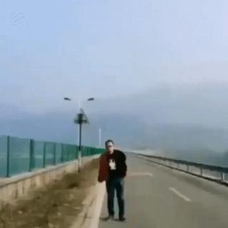 3999 元的新机，竟敢自己“封神”？