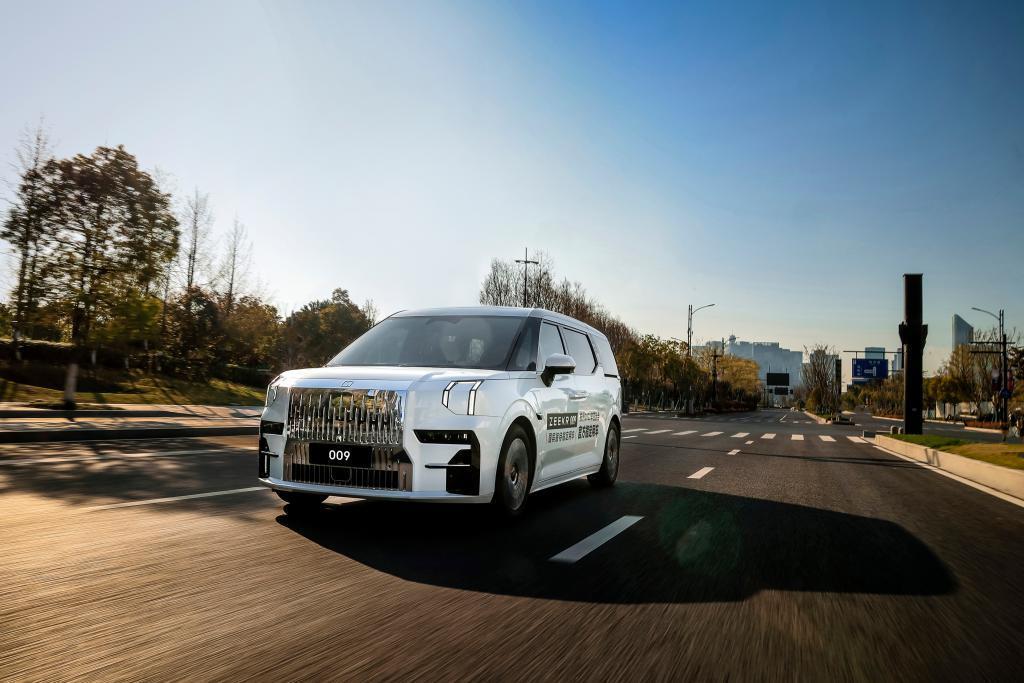 小鹏X9、理想MEGA来袭，极氪009还能继续滋润吗？