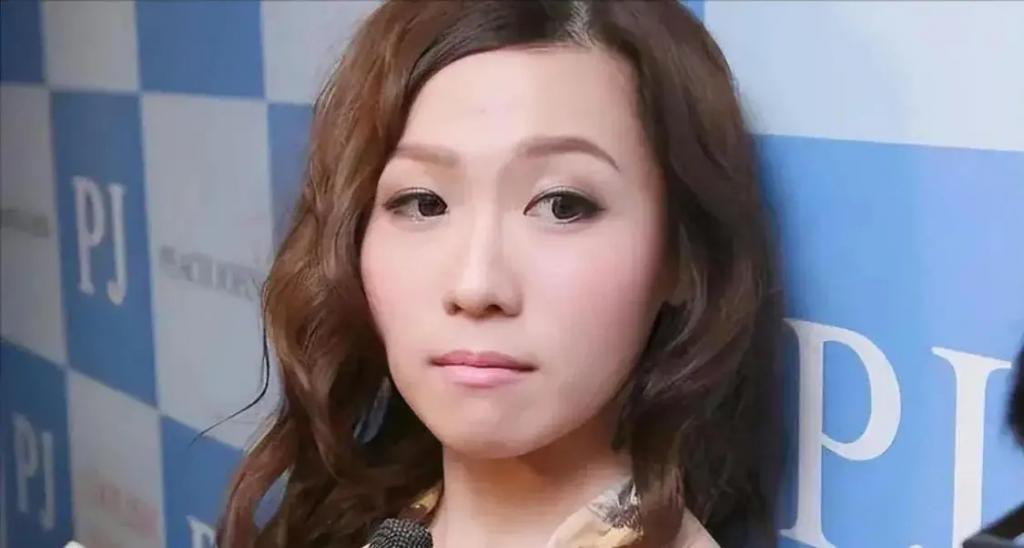 王晶的无奈：自己是风月片导演，女儿长大后却出演风月片