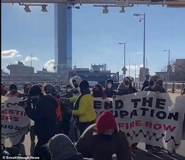 突发!纽约成为孤岛,警方逮捕数百人