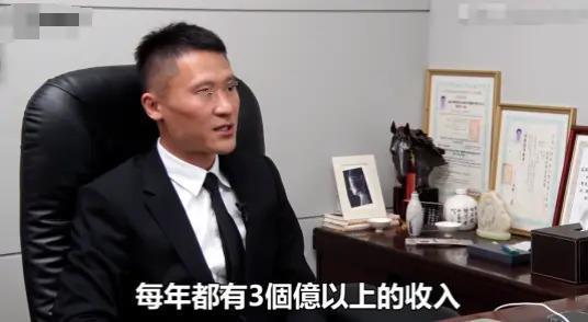 被亲爹卖走两次，婚后老公宁愿抱狗睡也不碰她？