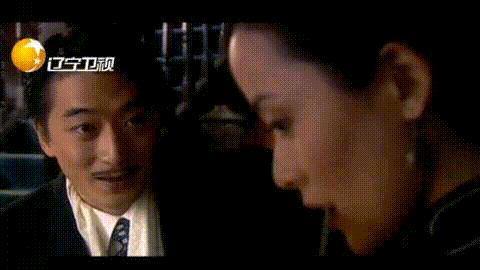 《繁花》邵峰：不顾反对结婚，恩爱十几年，53岁大变样