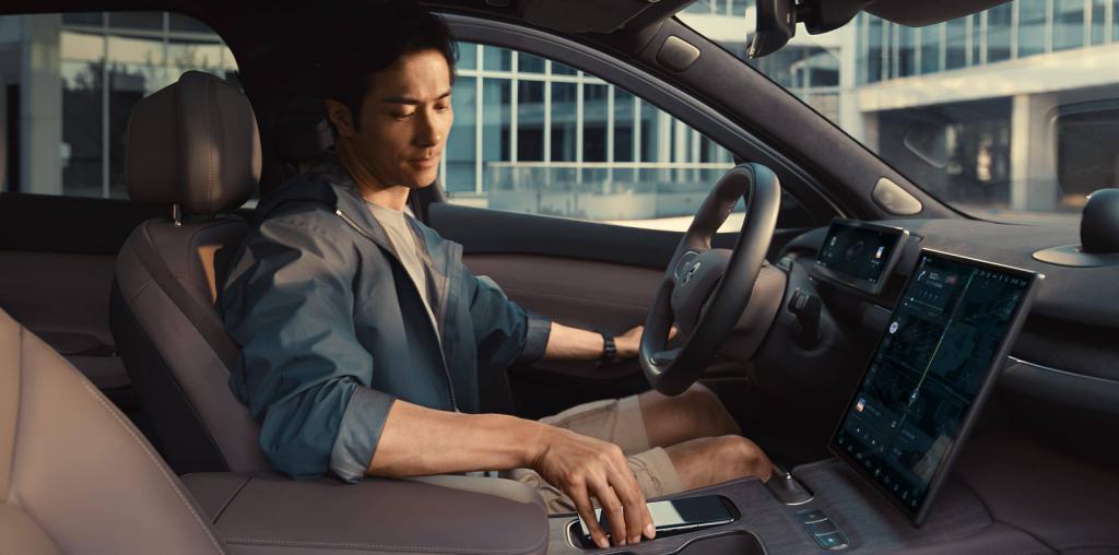 蔚来手机，得先是一台合格的「手机」