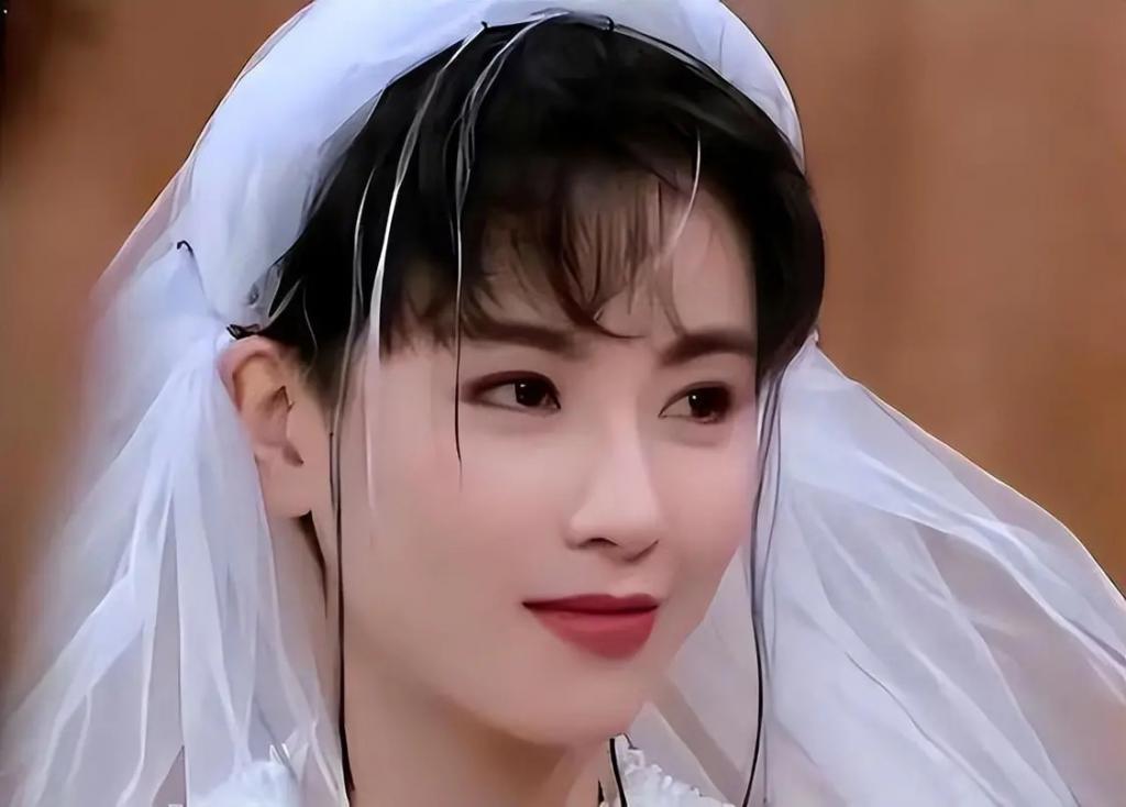 比黎姿更美，迷倒郭富城，与刘銮雄分手后她现在过得咋样